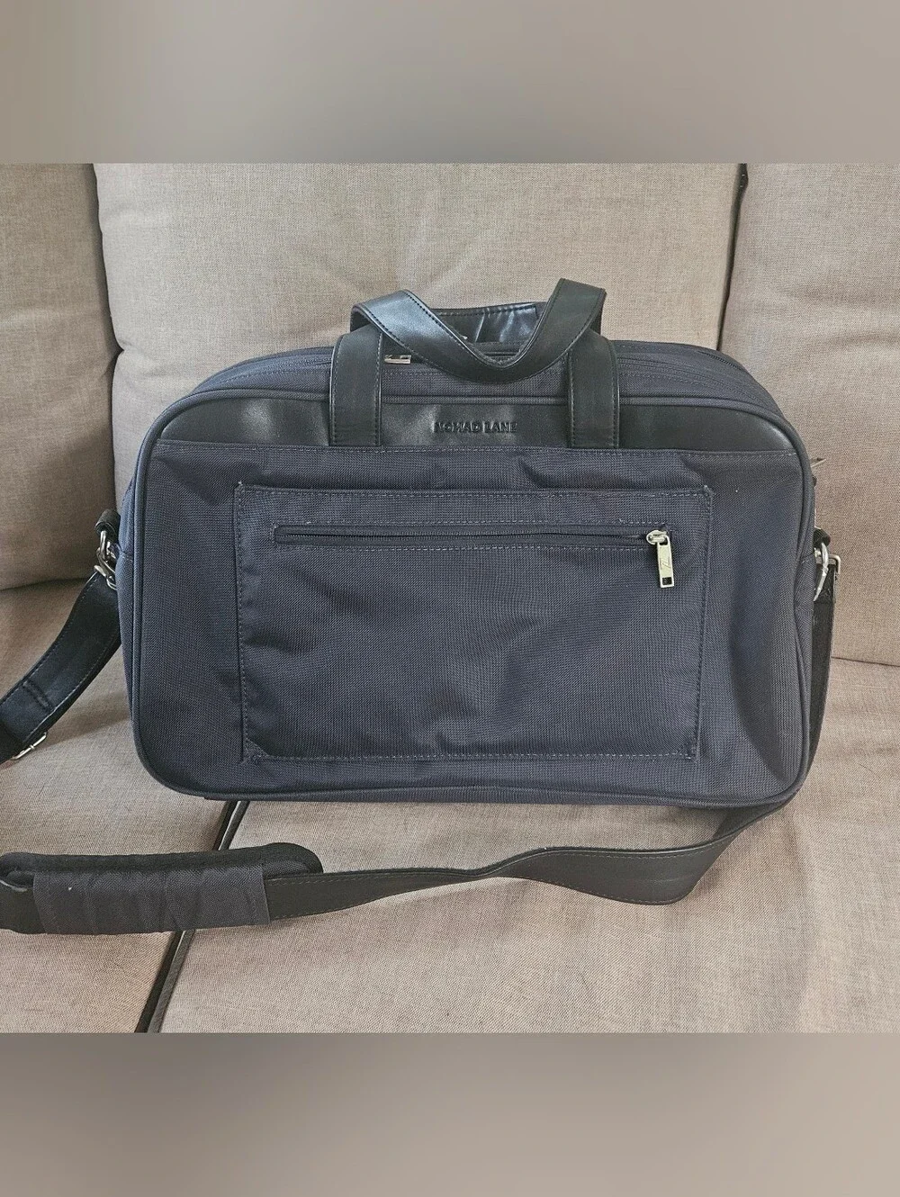 Nomad Lane Navy Bento Travel Luggage Bag, Good